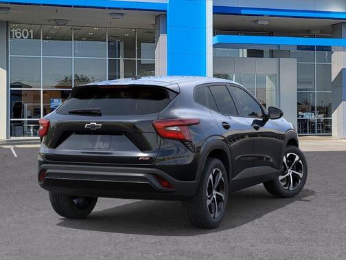 Mosaic Black Metallic 2026 Chevrolet Trax FWD 1RS