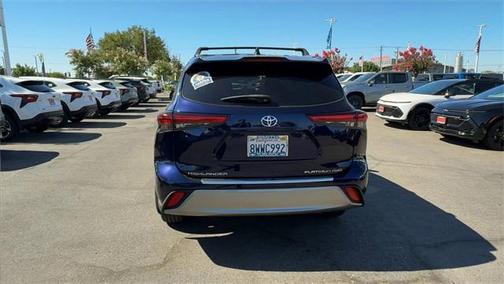 2021 Toyota Highlander Platinum