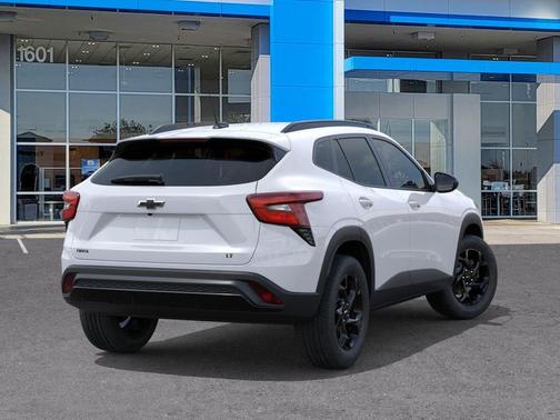 Summit White 2026 Chevrolet Trax LT