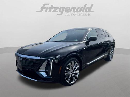 Stellar Black Metallic 2026 Cadillac LYRIQ Signature Luxury