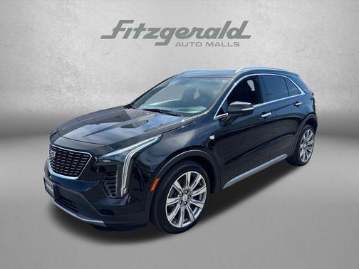 Stellar Black Metallic 2022 Cadillac XT4 Premium Luxury