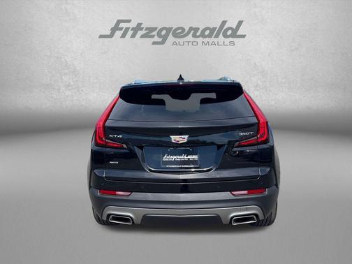 Stellar Black Metallic 2022 Cadillac XT4 Premium Luxury
