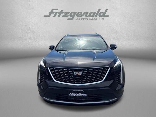 Stellar Black Metallic 2022 Cadillac XT4 Premium Luxury