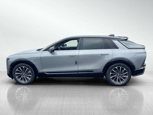 2025 Cadillac LYRIQ Sport