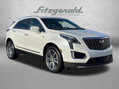 Crystal White Tricoat 2025 Cadillac XT5 Premium Luxury