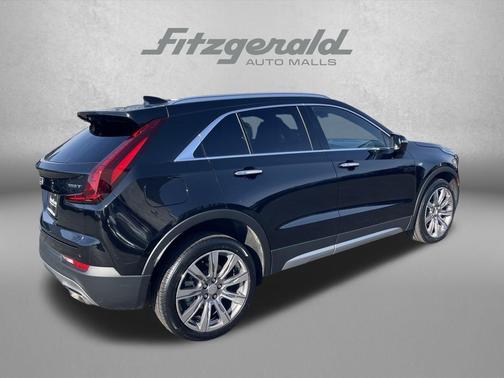 2022 Cadillac XT4 Premium Luxury