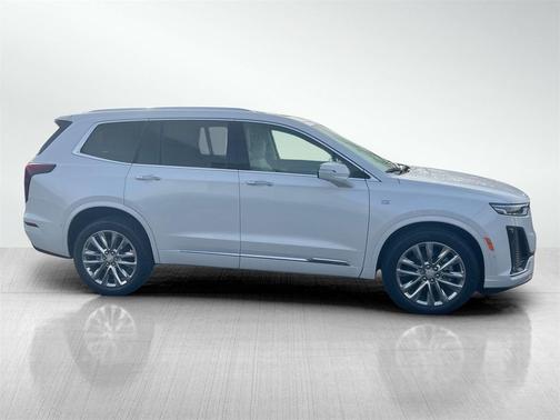 2025 Cadillac XT6 Premium Luxury AWD