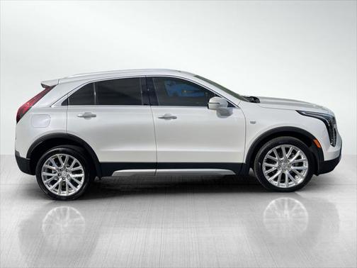 2022 Cadillac XT4 Premium Luxury
