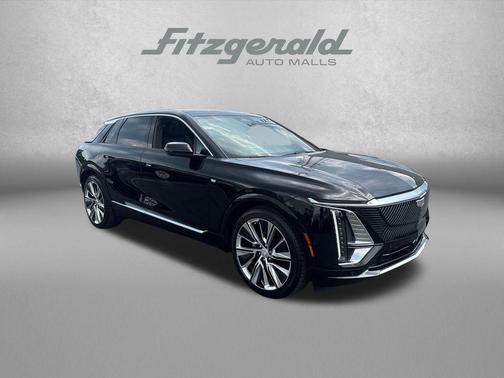 Stellar Black Metallic 2025 Cadillac LYRIQ Luxury