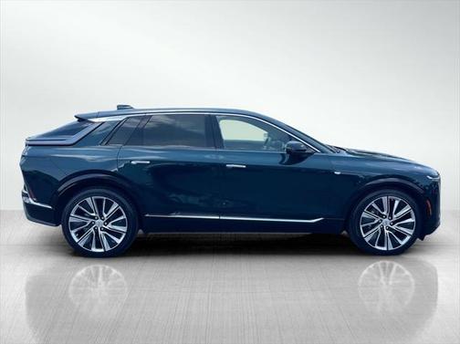 2024 Cadillac LYRIQ Luxury w/1SE
