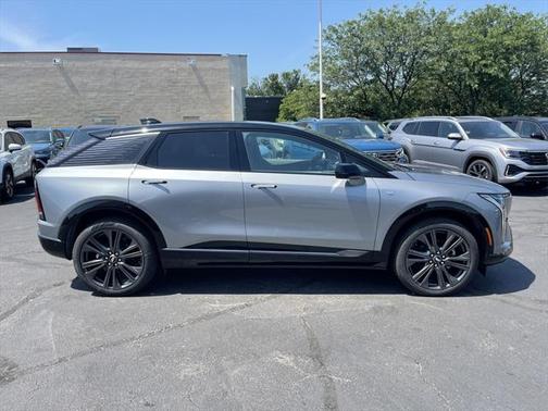 2025 Cadillac OPTIQ Sport 2 AWD