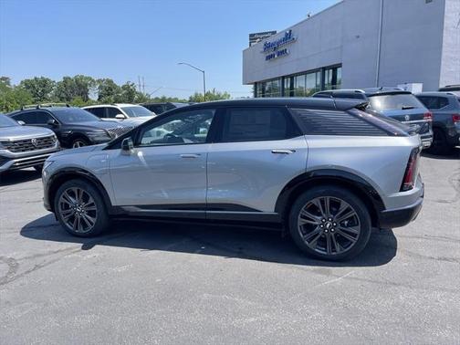 2025 Cadillac OPTIQ Sport 2 AWD