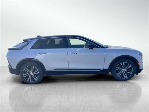 2025 Cadillac LYRIQ Luxury w/1SD