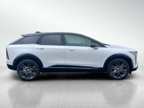 2025 Cadillac OPTIQ Sport 2 AWD