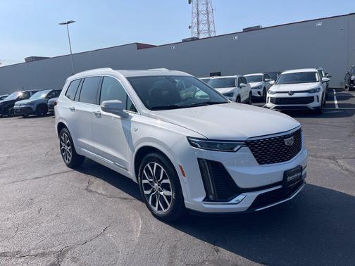 Crystal White Tricoat 2023 Cadillac XT6 Premium Luxury AWD