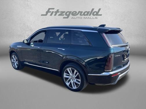 2026 Cadillac VISTIQ Luxury