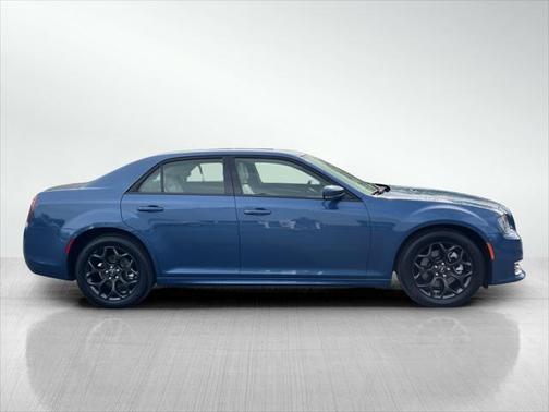 2023 Chrysler 300 Touring