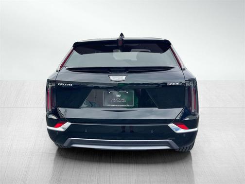 2025 Cadillac OPTIQ Luxury 2 AWD