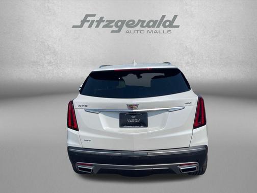 Crystal White Tricoat 2026 Cadillac XT5 Premium Luxury