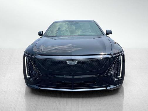 2025 Cadillac LYRIQ Sport