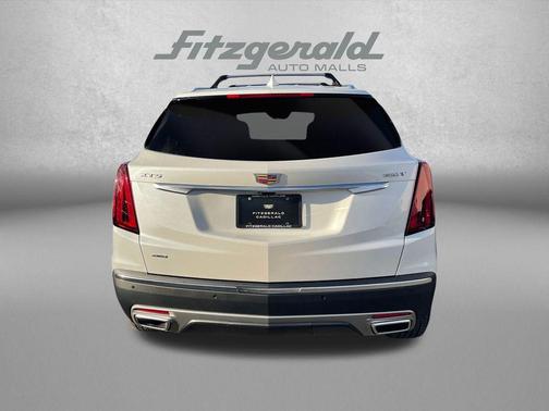 Crystal White Tricoat 2026 Cadillac XT5 Premium Luxury