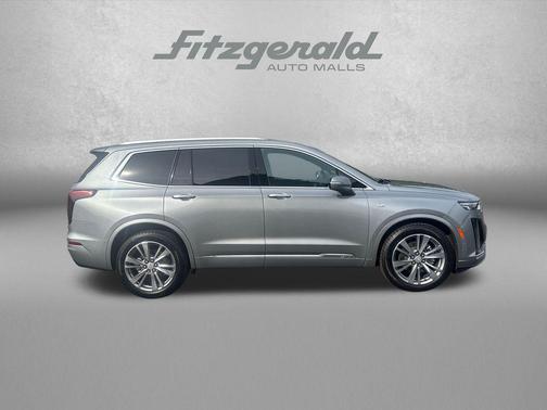 Argent Silver Metallic 2025 Cadillac XT6 Premium Luxury AWD