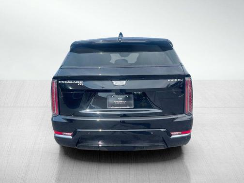 2025 Cadillac Escalade IQ Sport 1