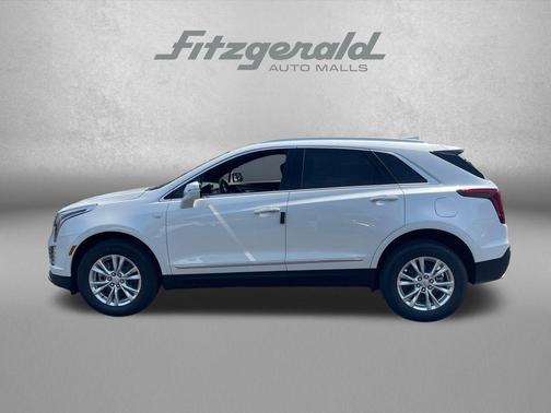 Crystal White Tricoat 2026 Cadillac XT5 Luxury