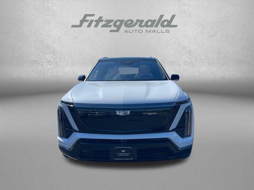 Vibrant White Tricoat 2026 Cadillac VISTIQ Sport