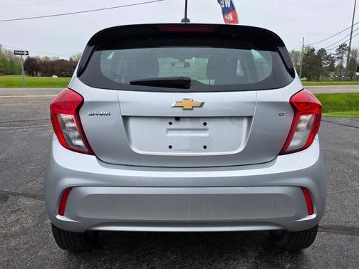 Silver Ice Metallic 2021 Chevrolet Spark 1LT