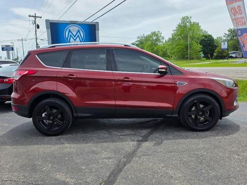Sunset 2016 Ford Escape Titanium