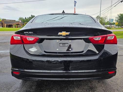 Mosaic Black Metallic 2021 Chevrolet Malibu 1LS
