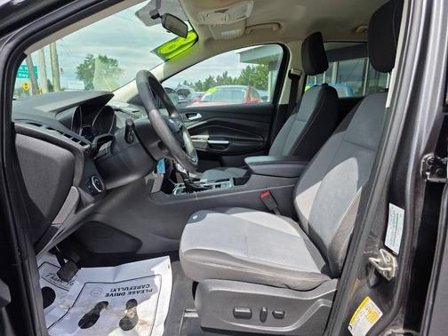 Magnetic 2018 Ford Escape SE