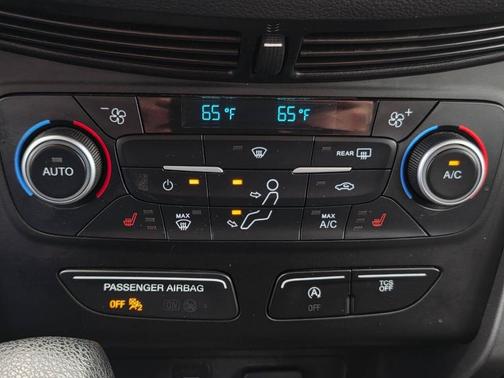 Magnetic 2018 Ford Escape SE