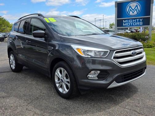 Magnetic 2018 Ford Escape SE