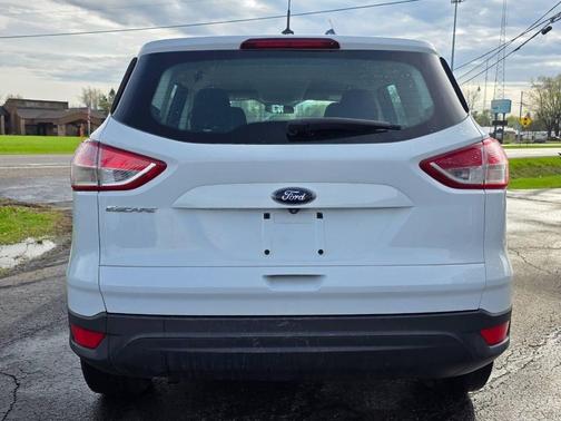 Oxford White 2015 Ford Escape S
