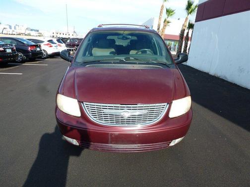 2001 Chrysler Town & Country Limited