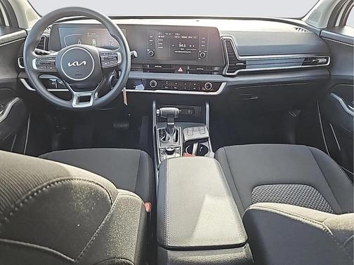 White 2024 Kia Sportage