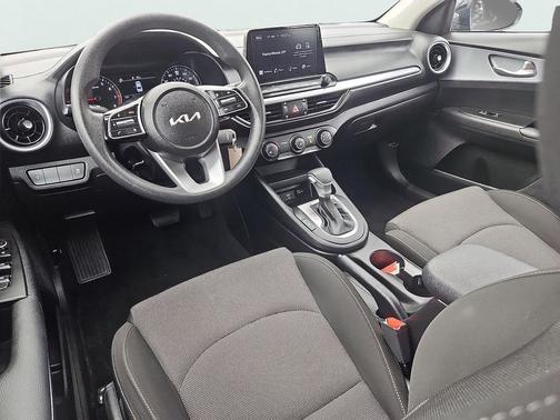 Black 2023 Kia Forte