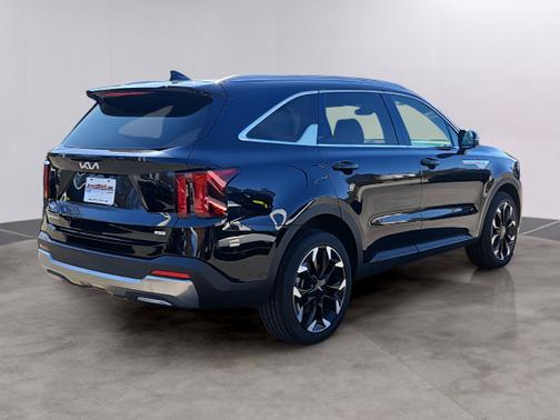 Black 2025 Kia Sorento EX X-LINE