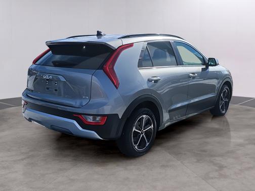 Gray 2023 Kia Niro