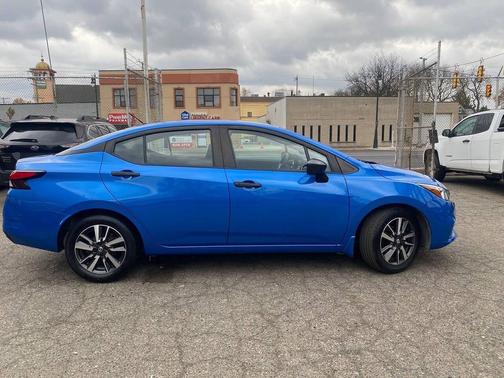 2022 Nissan Versa 1.6 S