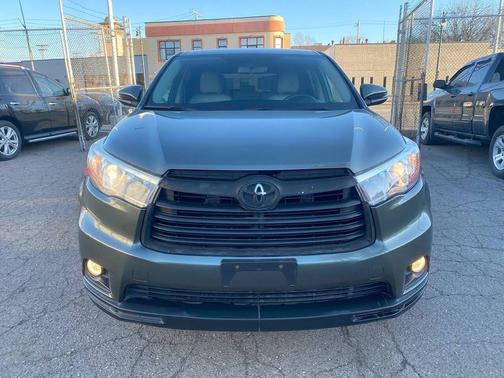 2016 Toyota Highlander LE Plus