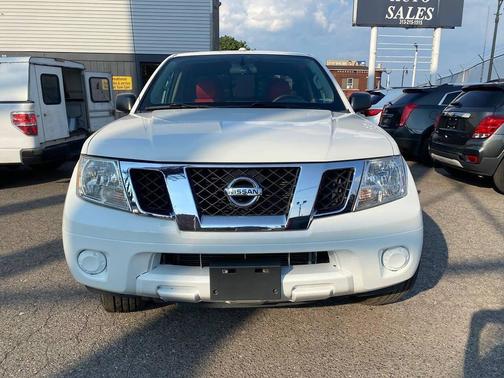 2016 Nissan Frontier SV