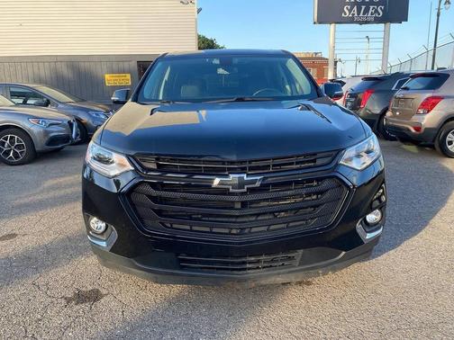 Mosaic Black Metallic 2019 Chevrolet Traverse LT Leather