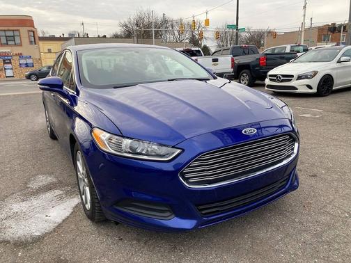 2016 Ford Fusion SE