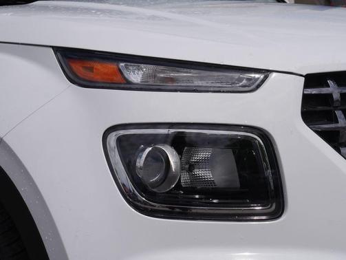 Lunar White 2026 Hyundai VENUE SEL