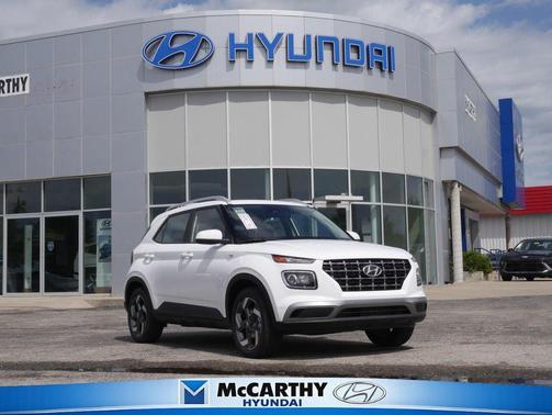 Lunar White 2026 Hyundai VENUE SEL