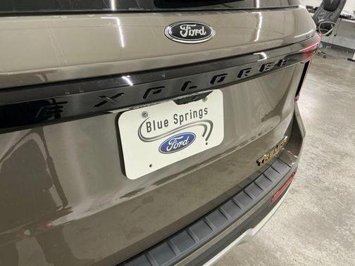 Marsh Gray 2026 Ford Explorer Tremor