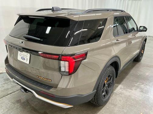 Marsh Gray 2026 Ford Explorer Tremor